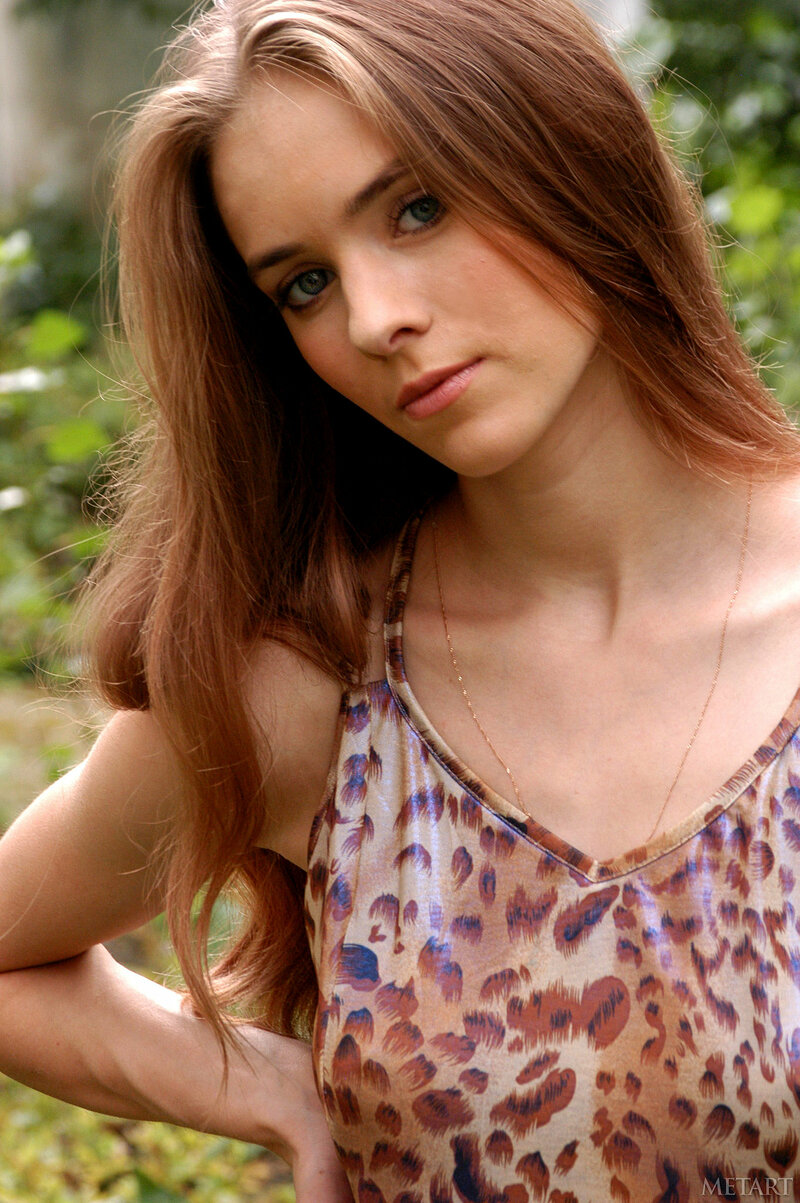 Фатима, 23